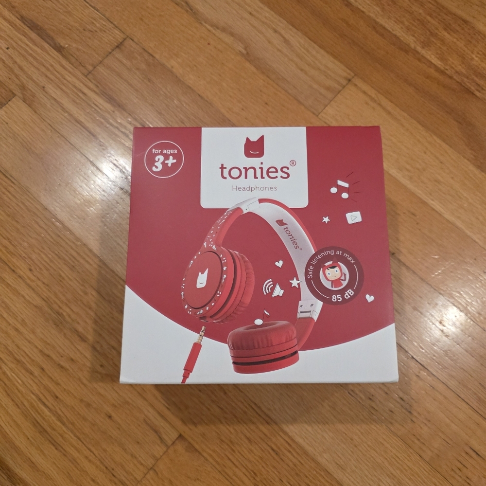 Tonies Kids Red Over Ears Headphones -Kids Headset. NIB